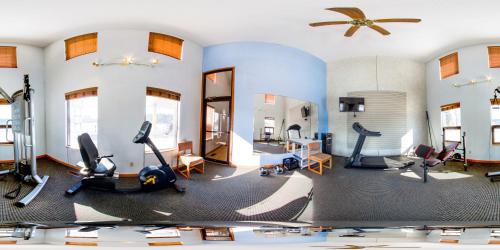 Wisconsin Dells Hotel | Econo Lodge Inn & Suites Wisconsin Dells
