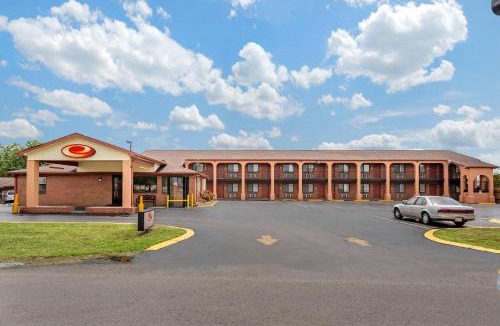 Talbot's Corner Hotel | Econo Lodge Nashville North