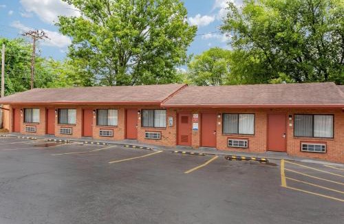 Talbot's Corner Hotel | Econo Lodge Nashville North