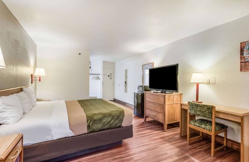 Sedalia Hotel | Econo Lodge Truman Inn