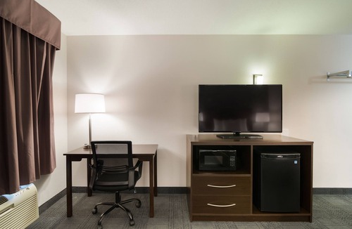 Williston Hotel | Econo Lodge Williston