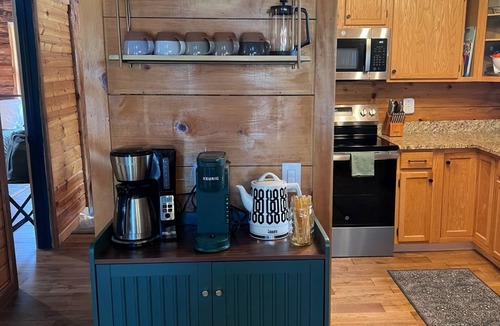 Grayling Cabin | Edgewater Lodge: Riverfront Family Fun in Grayling