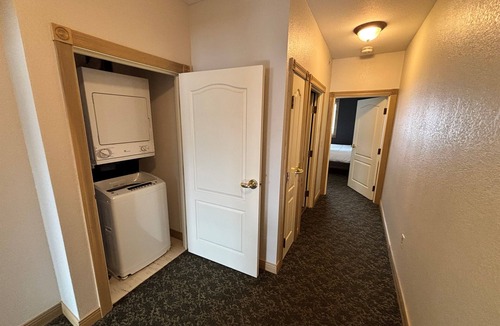 Sheboygan Condo | Edgewater Villa: 4 Bedroom, Sleeps 14!