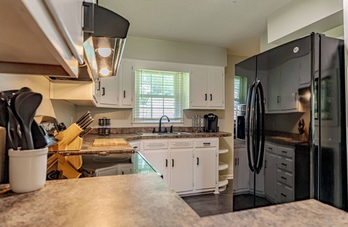 Elizabethtown House | Edgewood Estates 4-bedroom house in Elizabethtown near Ft. Knox & Louisville
