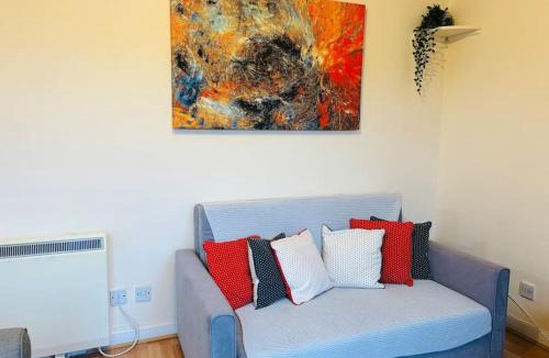 Liberton Apartment | Edinburgh Two Bedrooms Apartment with Free Parking