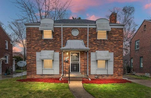 Detroit House | Elegant 3 bed house with 3.5 baths – minutes from Detroit downtown