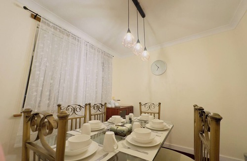 North Shields House | Elegant Escape in North Shields - Spacious 3 Bedroom House