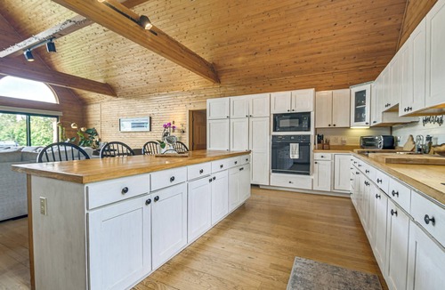 Harrison House | Elegant & Quiet Maine Escape w/Sauna & Deck