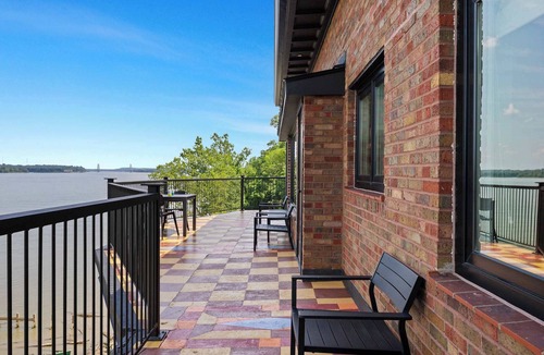 Glenview House | Elegant Riverside Escape | Historic Charm & Views