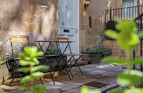Dowanhill Apartment | Elegant West End Flat in Glasgow