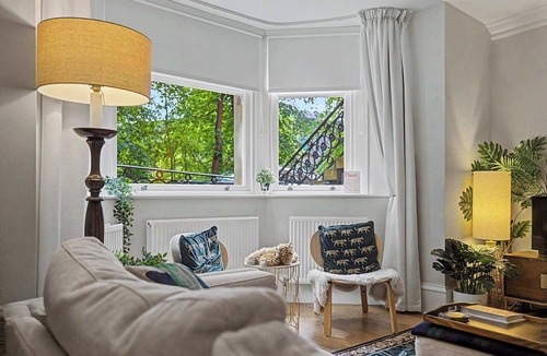 Dowanhill Apartment | Elegant West End Flat in Glasgow