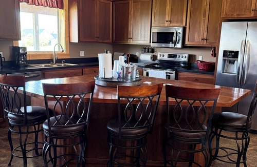 Webster Cabin | Elevated Luxury 4-bedroom cabin in Devils Lake with Fishing Access