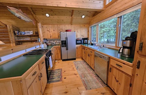 Rapid City House | ELK LAKE LOG HOME Great Family Vacation spot