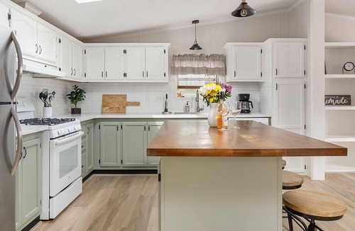 Elk Rapids House | 🌺 Elk Retreat: Newly Renovated 3BDR Vacation Home in Elk Rapids