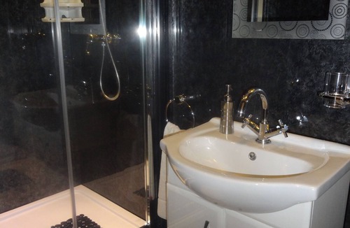 South Shields House | Elmswood Guest House
