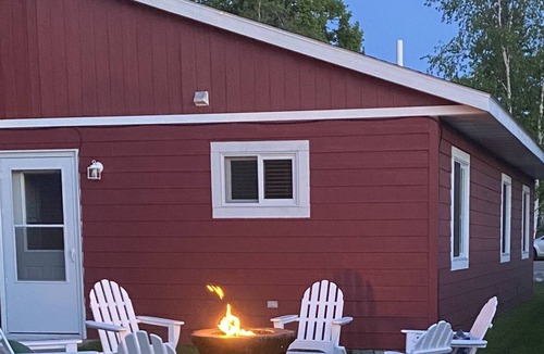 Ely House | Ely "UP NORTH" Retreat/Air Conditioned/No Stairs/CLOSE TO TRAILS!!!