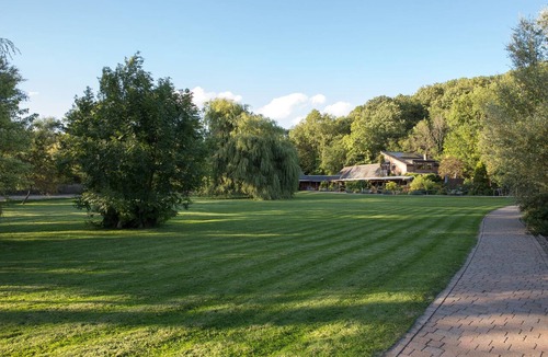 Great Ayton Cottage | Enchanted Lodge 2 Great Ayton Yorkshire - sleeps 2 guests in 1 bedroom
