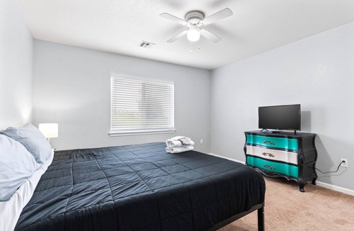 Manhattan House | End Unit, King Bed, Garage KSMANE1312