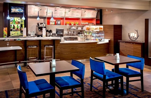 Danvers House | Enjoy the Views from This Boston North Shore Family Pet Friendly Hotel w/Pool!