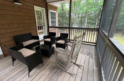 Lake Arrowhead House | Enjoy Your Own Private Cove on Beautiful Lake Arrowhead