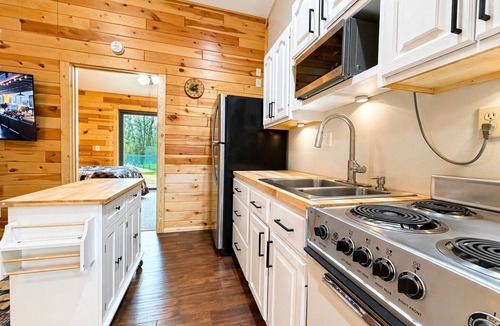 Hill City House | Enjoyable 1-bedroom poolside townhome