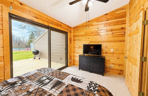 Hill City House | Enjoyable 1-bedroom poolside townhome