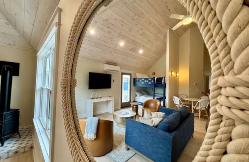 Garrison Apartment | Entire Cottage #3 - Yellow