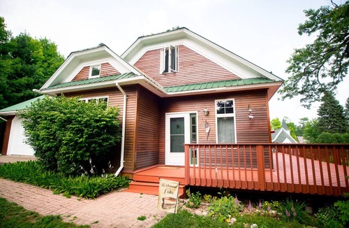 Bayfield House | Entire Home located in historical district