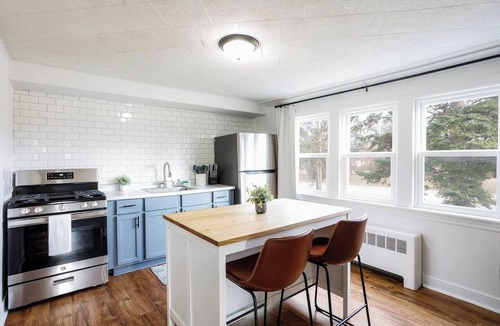 Lockport House | Entire Mini Boutique Hotel Sleeps 10