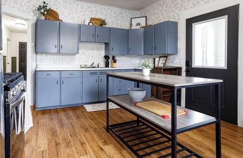 Lockport House | Entire Mini Boutique Hotel Sleeps 10