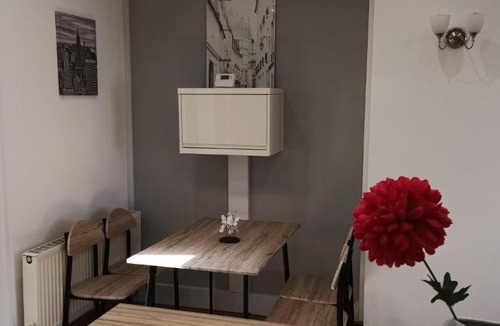 Peterlee Apartment | Entire two bedroom modern house near beach - Durham City