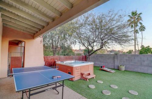 North Mountain House | Epic 6BR with Pool, Spa and Fire Pit - Walk to Trails
