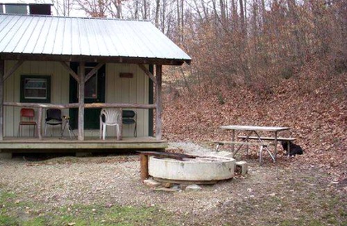 Gnaw Bone Cabin | Equipped Cabin Surrounded by Nature in Indiana