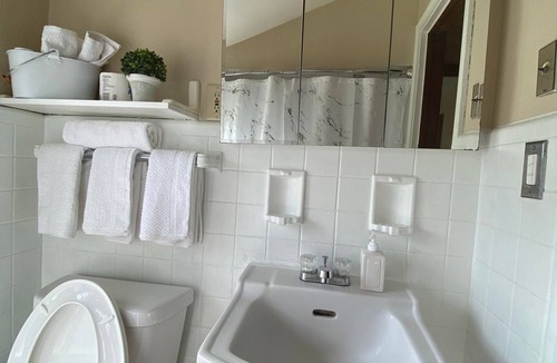 Wauwatosa House | Escape to Comfort: Live like a Local