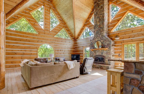 Minnesota Cabin | Escape to Luxury: 77-Acre Riverfront Estate, with Outdoor Activities, Sleeps 18