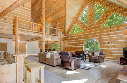 Minnesota Cabin | Escape to Luxury: 77-Acre Riverfront Estate, with Outdoor Activities, Sleeps 18