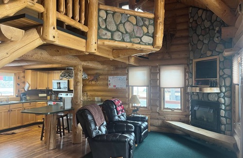 Crane Lake Cabin | Escape to your cozy 2-bedroom cabin near Voyageurs National Park