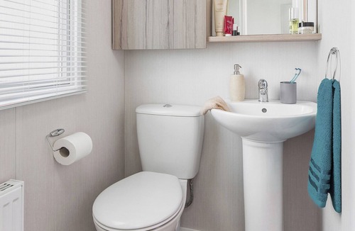 Cummertrees House | Essential Clover Caravan (Sleeps 4, Dog Friendly)