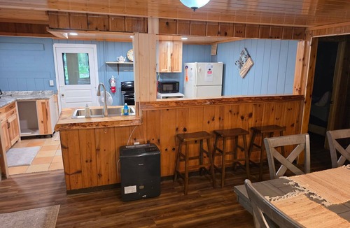 St Germain Cottage | Estrold's Resort Sno-Drift