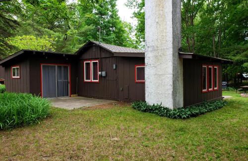 Lake Ann House | Ethel's Cottage
