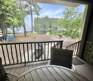 Sebago Villa | EVA'S PLACE LIMIT 7