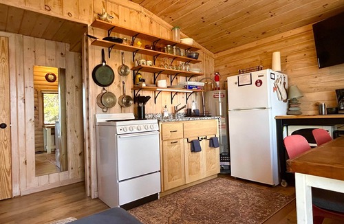 Croftville Cabin | Eve's Place Lakeside Cabin 3