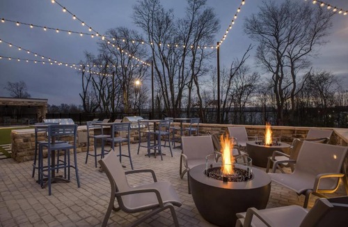 Clarksville Hotel | Everhome Suites Clarksville Ft Campbell Area by Choice Hotels