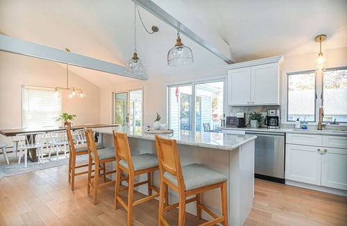 Wells House | Exceptional 6BR Coastal Retreat, 8-Minute Walk to Moody Beach