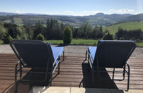 Lewiston House | Exclusive hillside retreat with stunning view and hot tub, ideal for Loch Ness
