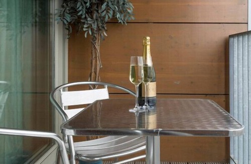 Moffat Apartment | Exclusive Tower Bridge Apartment