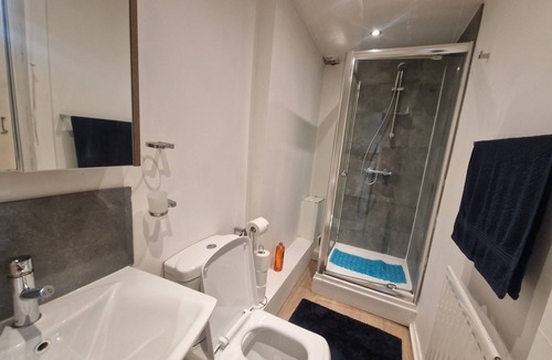 Wallsend House | Executive 2-Bedroom House in Wallsend