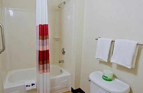 Bowmansville House | Experience a Weekend of Fun! Pet-friendly, FREE Parking, Near Glen Falls!