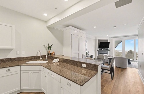 Bay Harbor Condo | Experience comfort in Maritime Lakeview Suite 406, a 2-bedroom condo in Bay Harbor.