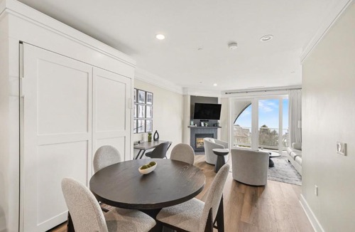 Bay Harbor Apartment | Experience comfort in Maritime Lakeview Suite 406, a 2-bedroom condo in Bay Harbor.